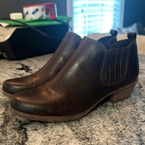 Clark’s Brown Leather Ankle Boots